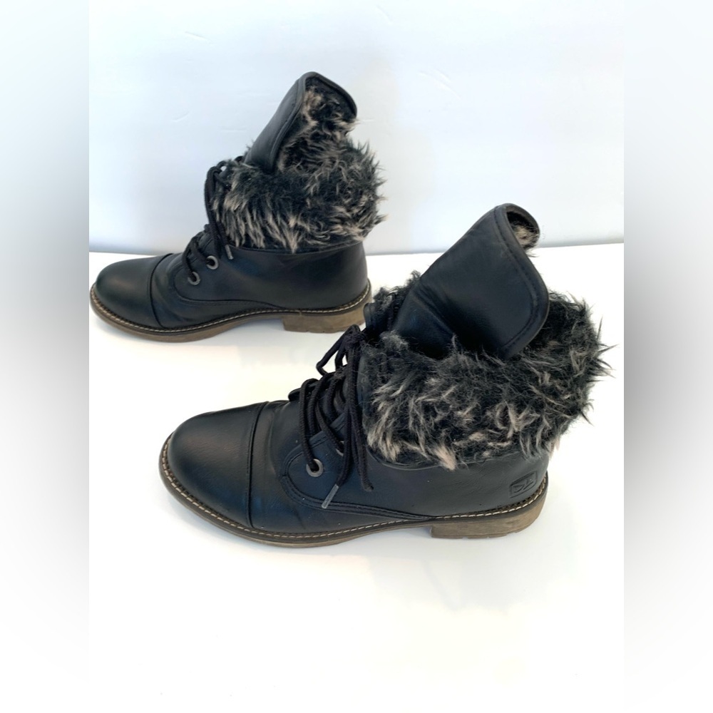 Dirty Laundry Faux Black Leather & Fur Right Time Combat Boots - Women's Sz 8.5 - Picture 5 of 13